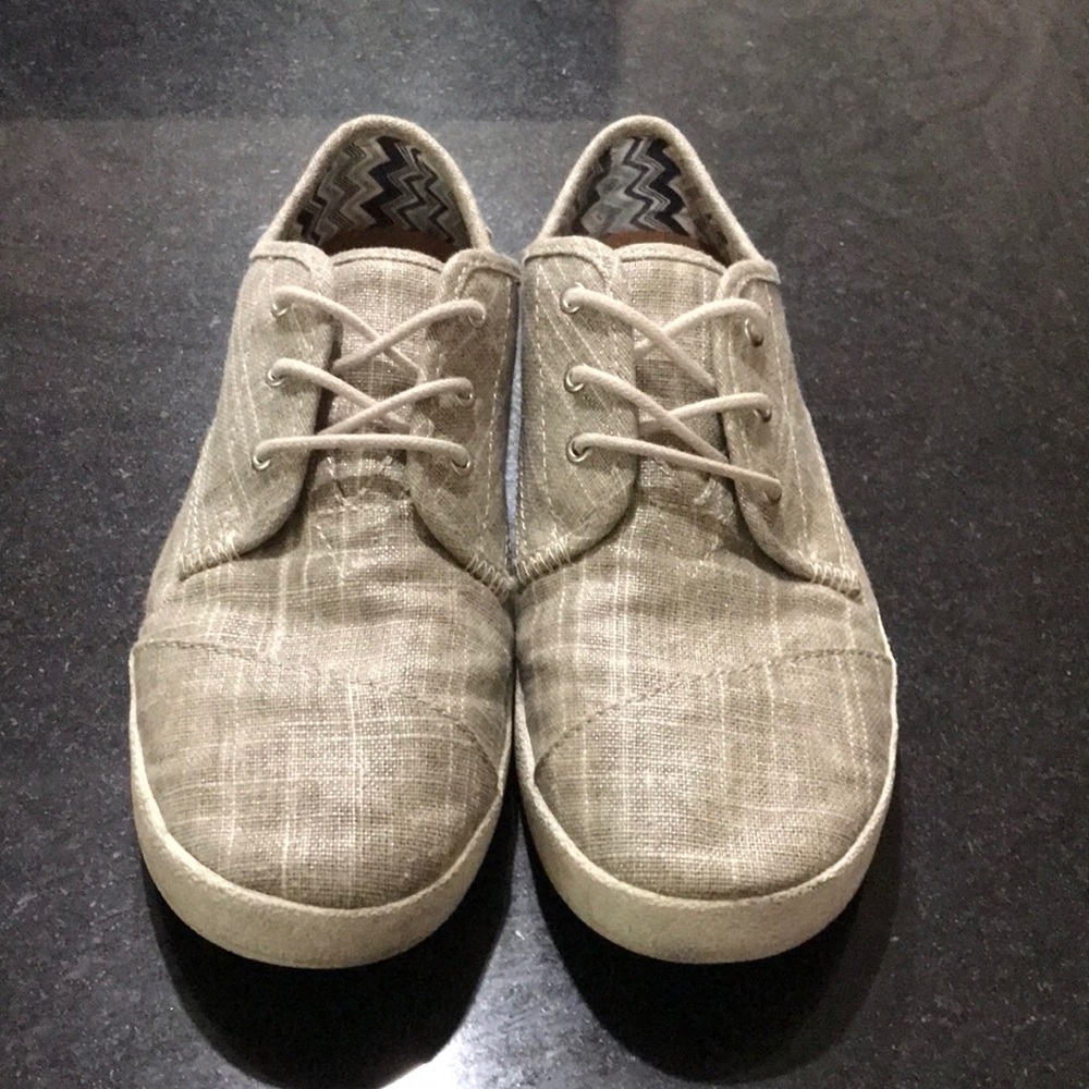 Toms Lace Up Sneakers
